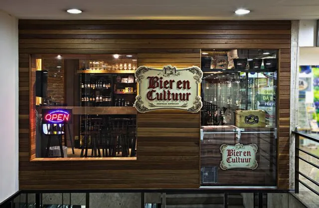 Foto 2 do projeto Bier en Cultuur, Bar e loja de cervejas, Ipanema, RJ